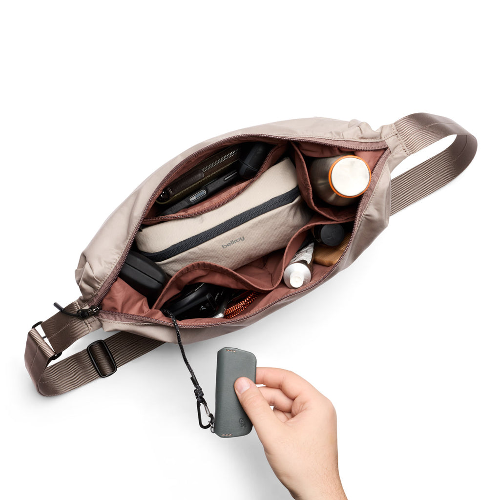 Laneway Crescent Bag / 7L - Fawn