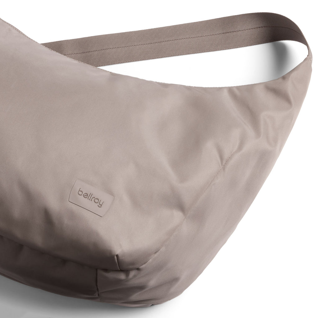 Laneway Crescent Bag / 12L - Fawn