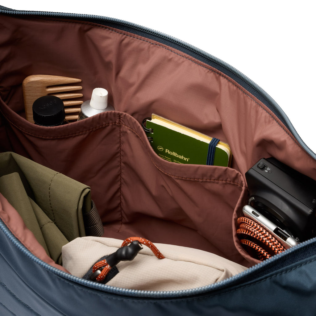 Laneway Crescent Bag / 12L - Blue Steel