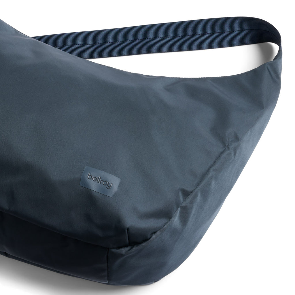 Laneway Crescent Bag / 12L - Blue Steel