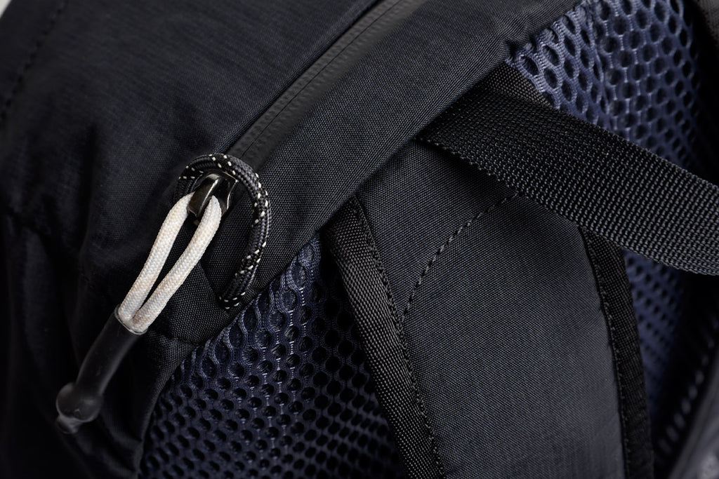 Lite Daypack / Leather Free - Black