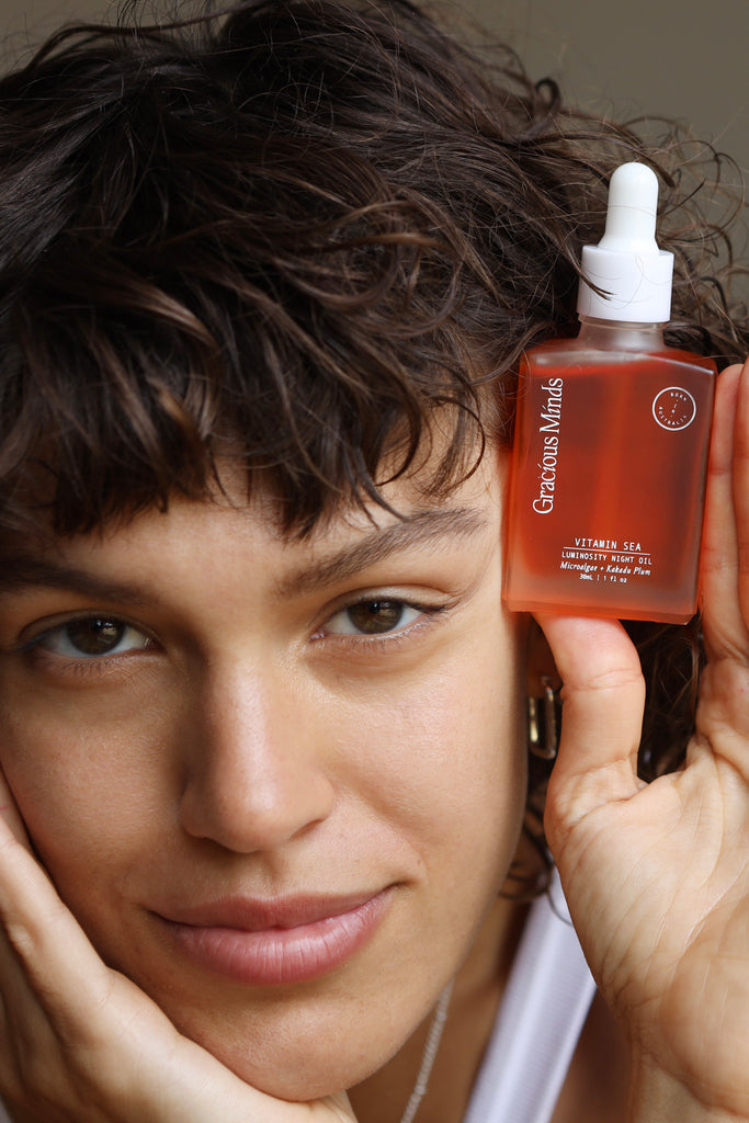 Vitamin Sea / Luminosity Night Oil