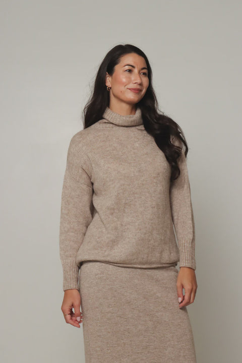 Alpaca Turtleneck Jumper - Fawn