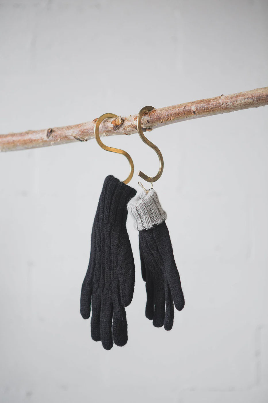 Baby Alpaca Reversible Gloves - Charcoal