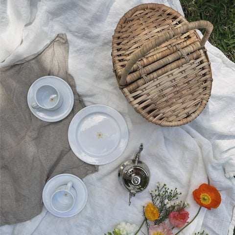 Delux Picnic Tea Set & Basket