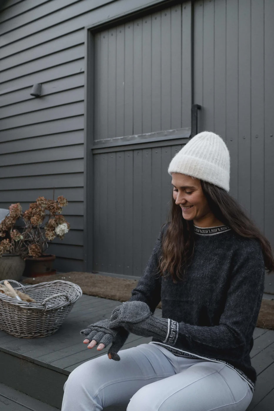 Cover-up Mittens - Charcoal