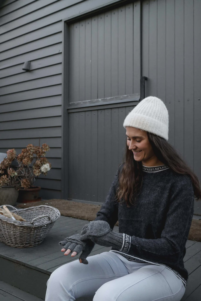 Cover-up Mittens - Charcoal
